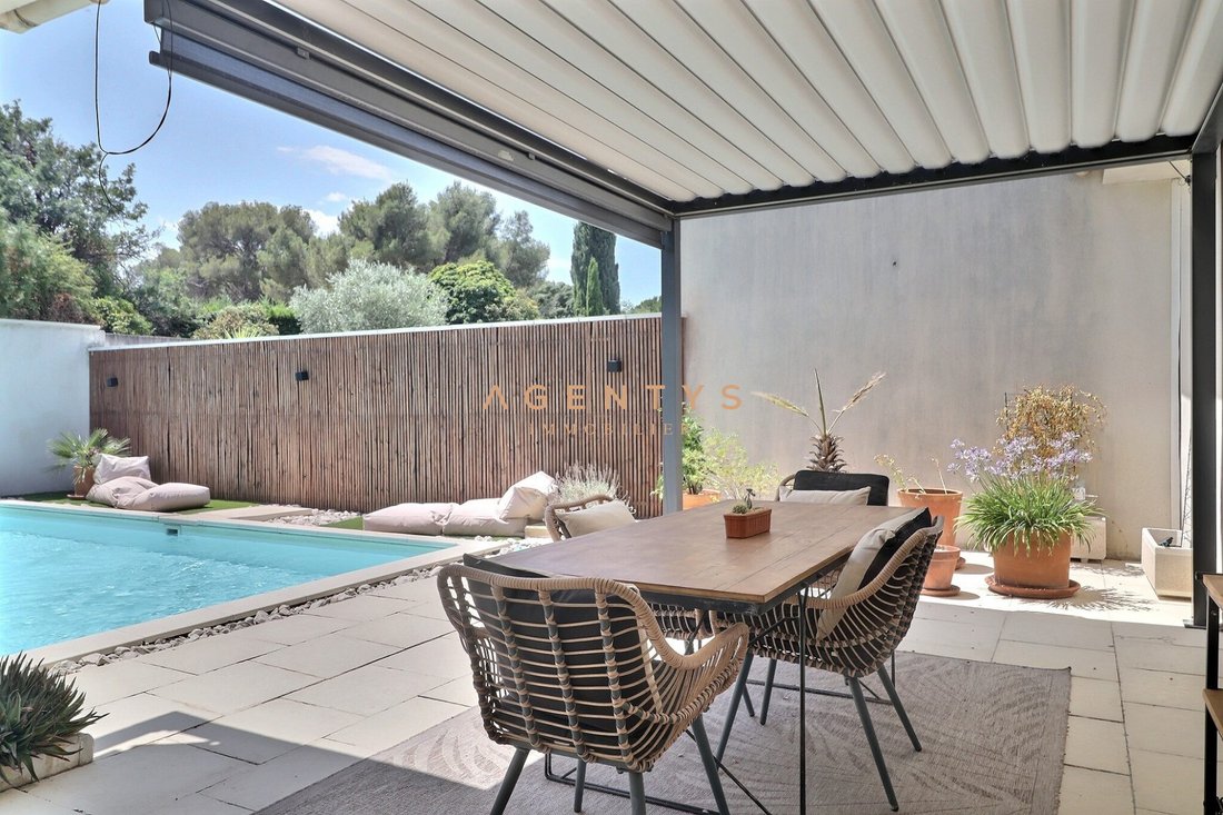 Villa in Saint-Chamas, Provence-Alpes-Côte d'Azur, France 2 - 18390009