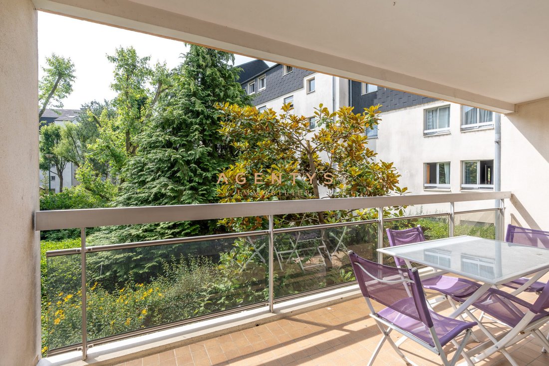 Apartment in Nogent-sur-Marne, Ile-de-France, France 1 - 18390026