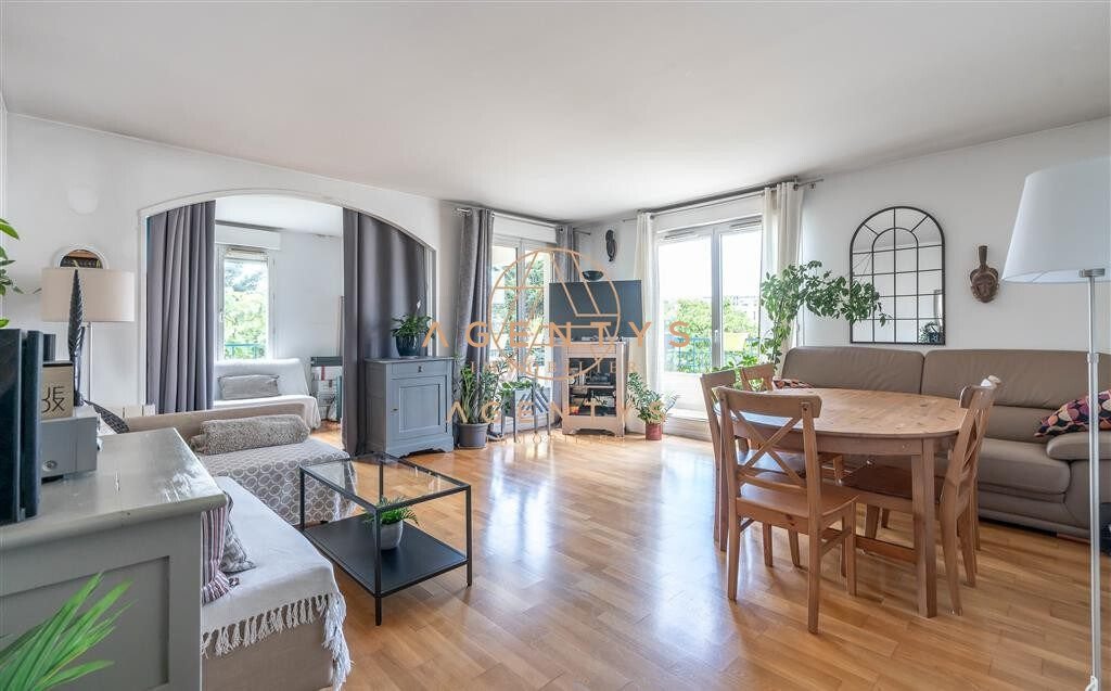 Apartment in Nogent-sur-Marne, Ile-de-France, France 2 - 18390034