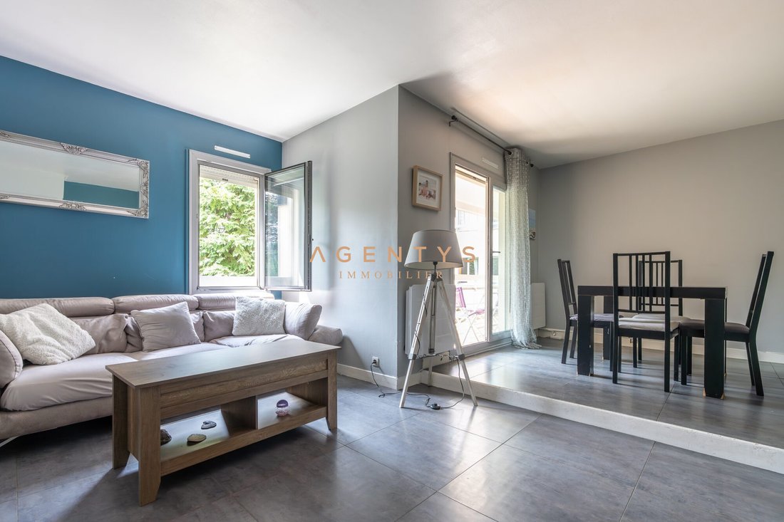 Apartment in Nogent-sur-Marne, Ile-de-France, France 4 - 18390026