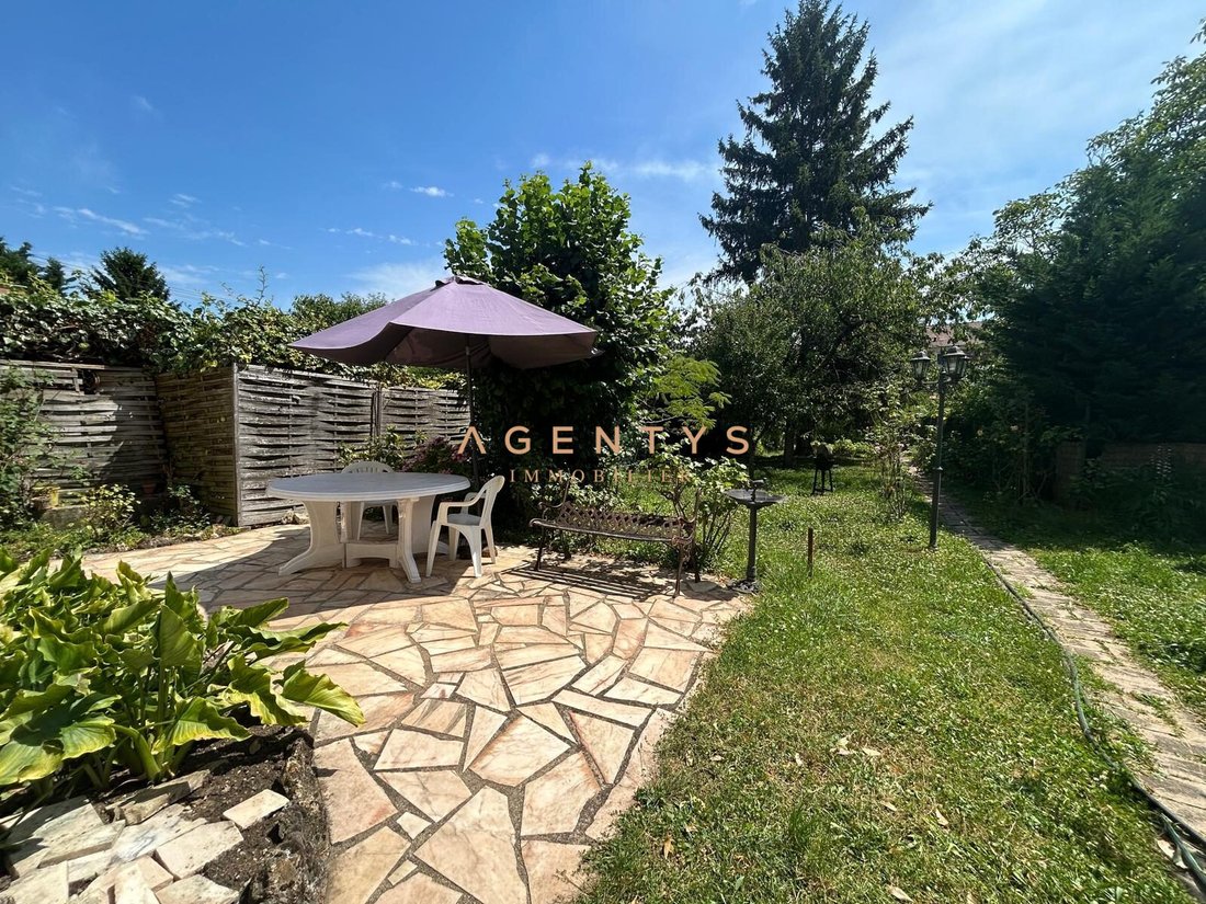 House in Nogent-sur-Marne, Ile-de-France, France 2 - 18390018