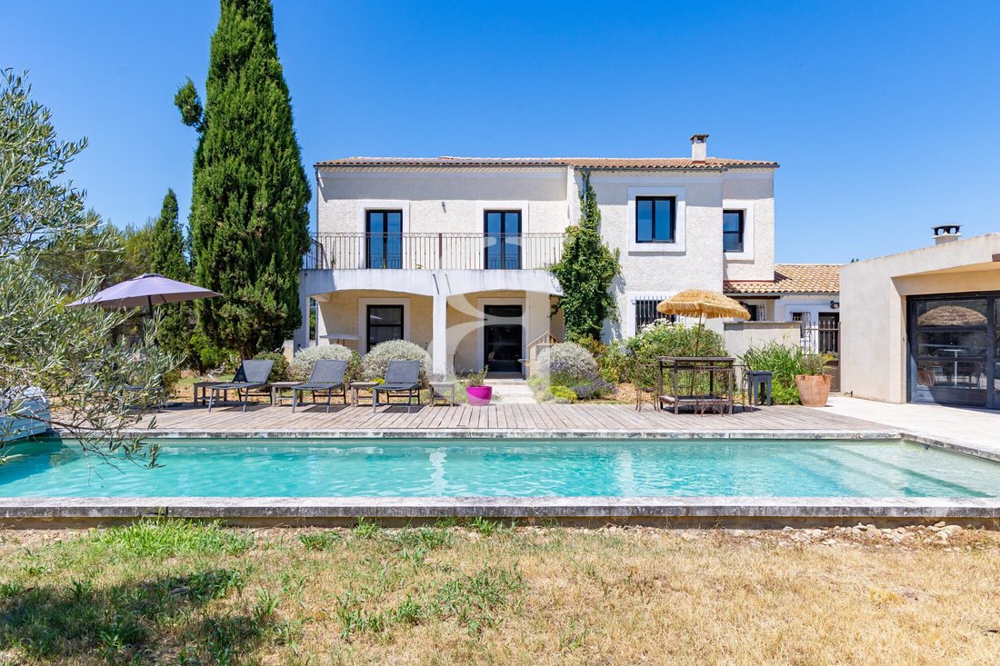 Villa in Mollégès, Provence-Alpes-Côte d'Azur, France 2 - 18390003