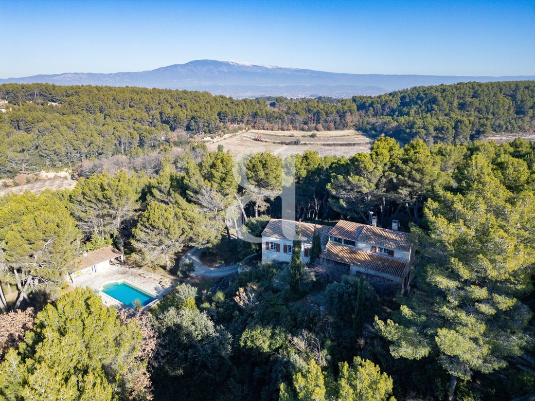 Villa in Zone Rurale Sud, Carpentras, France 1 - 16838235