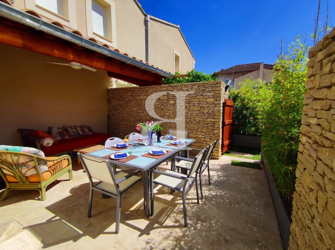 Country House in Nevons-route d'Apt, L'Isle-sur-la-Sorgue, France 2 - 16838207