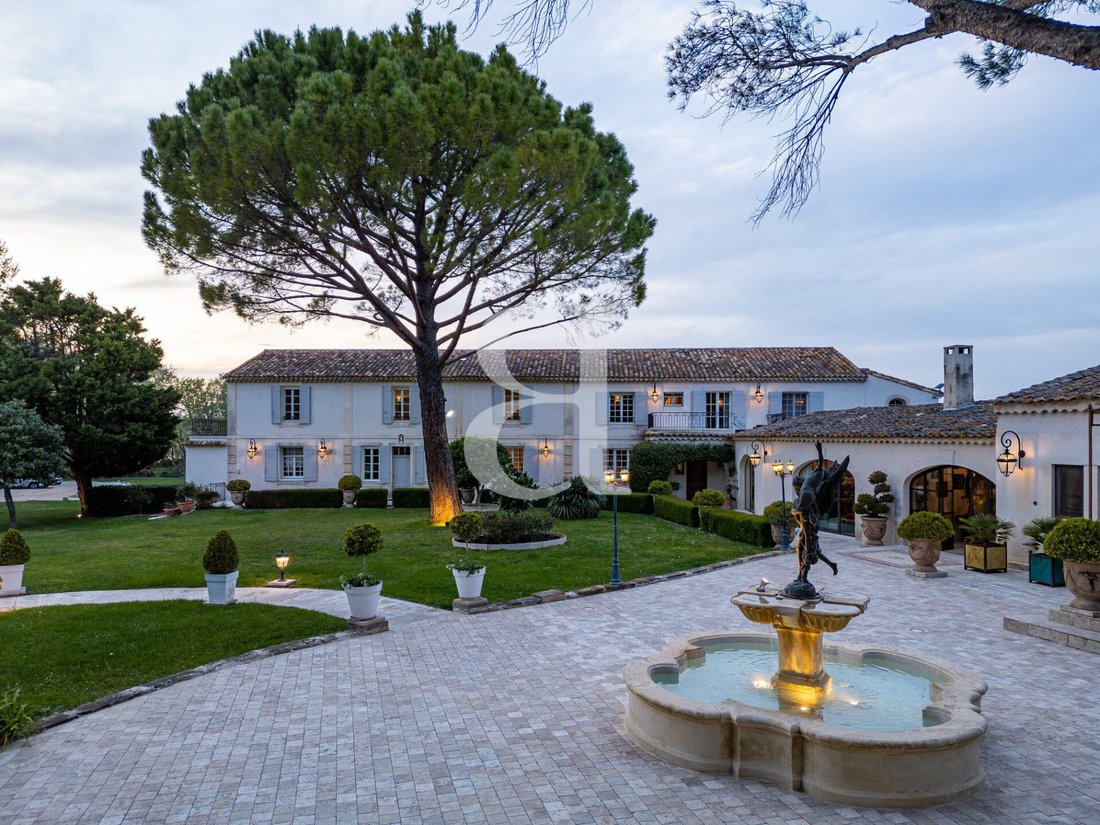Country House in Arles, Provence-Alpes-Côte d'Azur, France 5 - 16838231