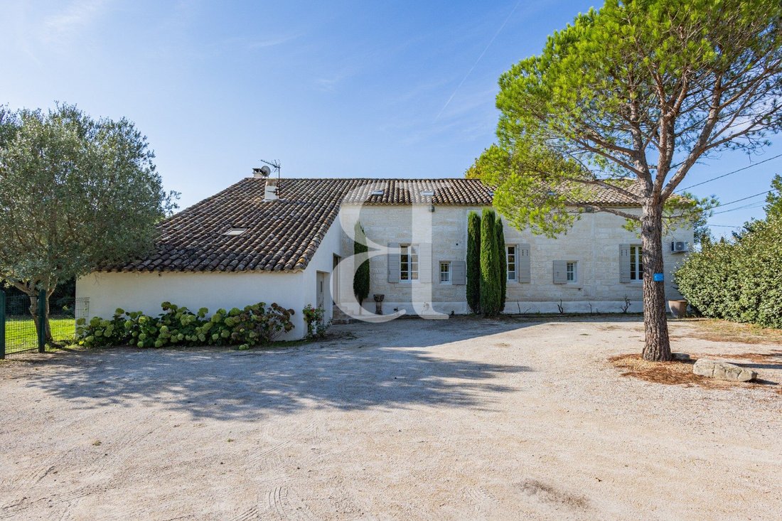 Country House in Saint-Rémy-de-Provence, Provence-Alpes-Côte d'Azur, France 3 - 16838253