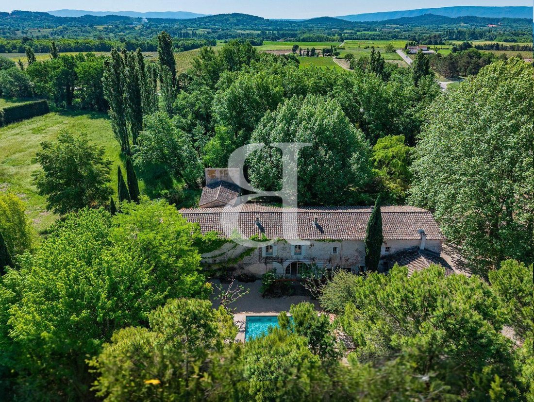 Country House in Joucas, Provence-Alpes-Côte d'Azur, France 2 - 17831635