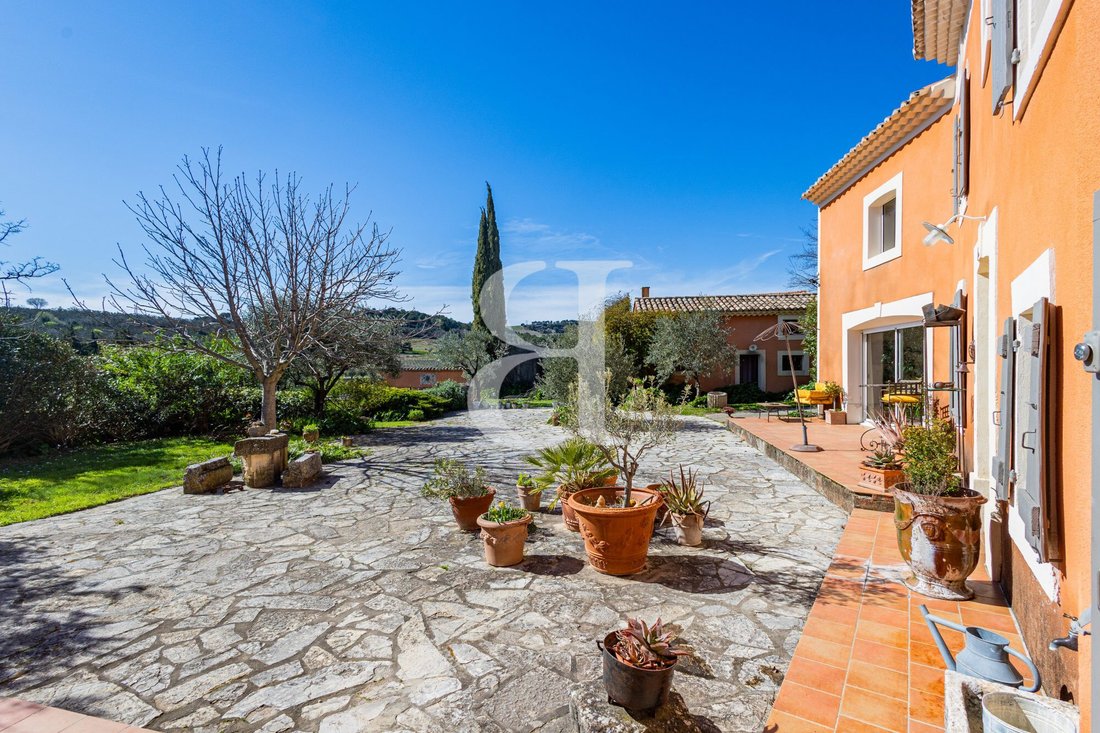 Country House in Roaix, Provence-Alpes-Côte d'Azur, France 4 - 17448243
