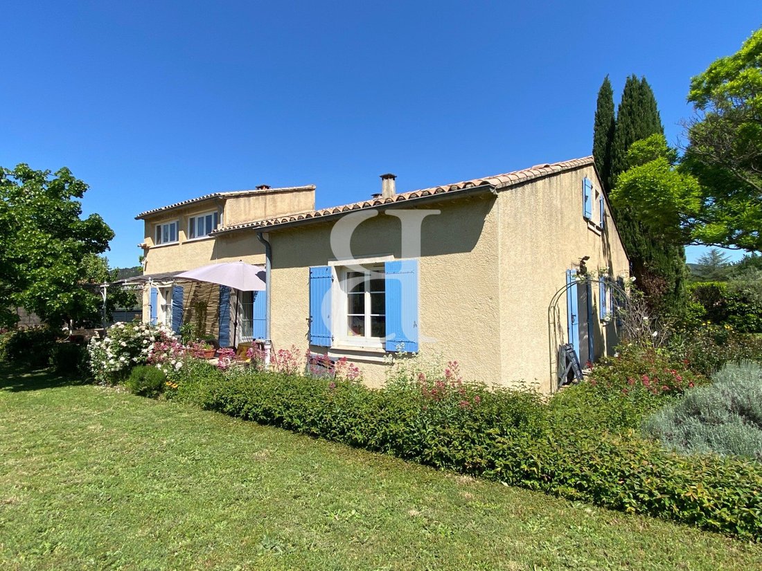 Villa in Entrechaux, Provence-Alpes-Côte d'Azur, France 1 - 16838225