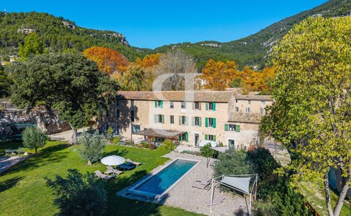 Country House in Fontaine-de-Vaucluse, Provence-Alpes-Côte d'Azur, France 1