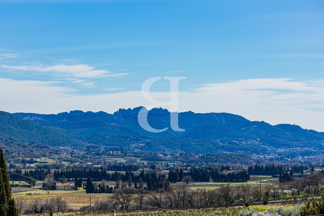 Country House in Roaix, Provence-Alpes-Côte d'Azur, France 2 - 17448243