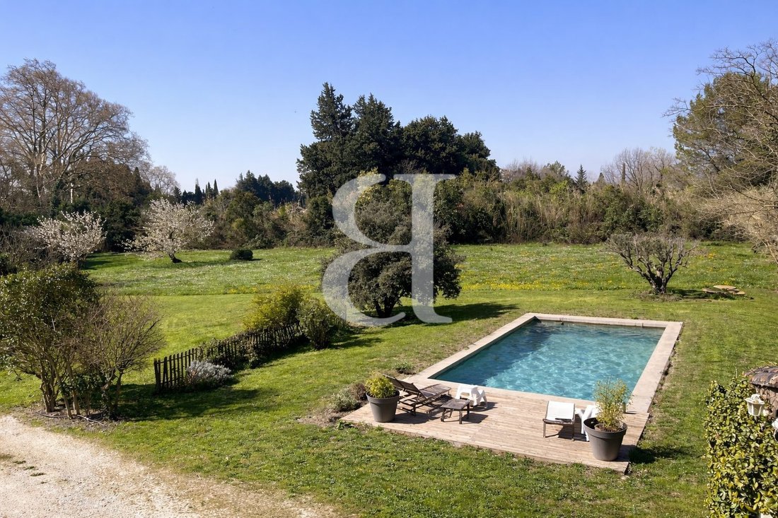 Country House in Châteaurenard, Provence-Alpes-Côte d'Azur, France 5 - 17498741