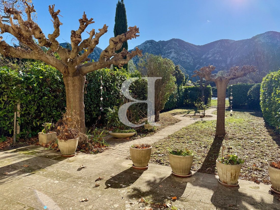 Country House in Saint-Rémy-de-Provence, Provence-Alpes-Côte d'Azur, France 2 - 16838241