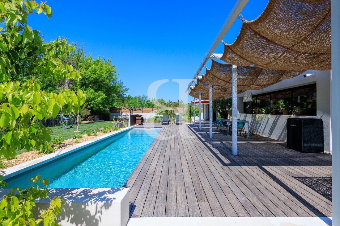 Villa in Nevons-route d'Apt, L'Isle-sur-la-Sorgue, France 4 - 16838292
