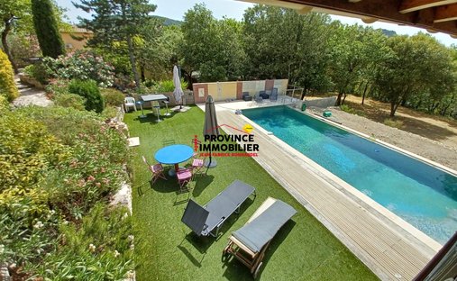 Villa in Centre, Saint-Paul-Trois-Châteaux, France 1