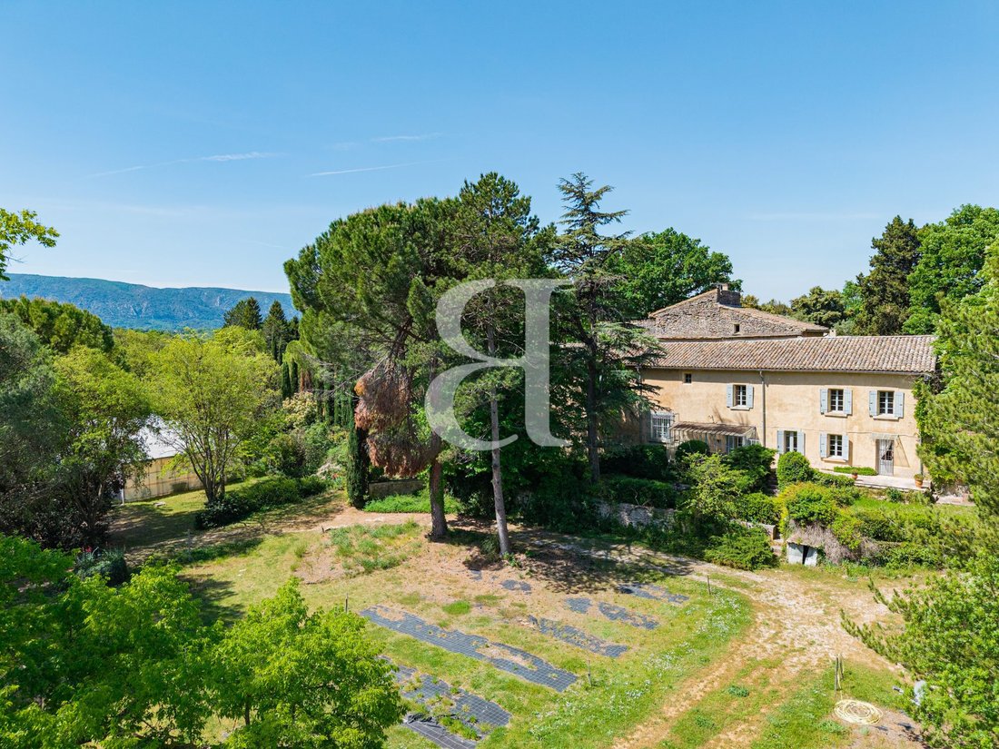Country House in Beaumettes, Provence-Alpes-Côte d'Azur, France 4 - 17840977