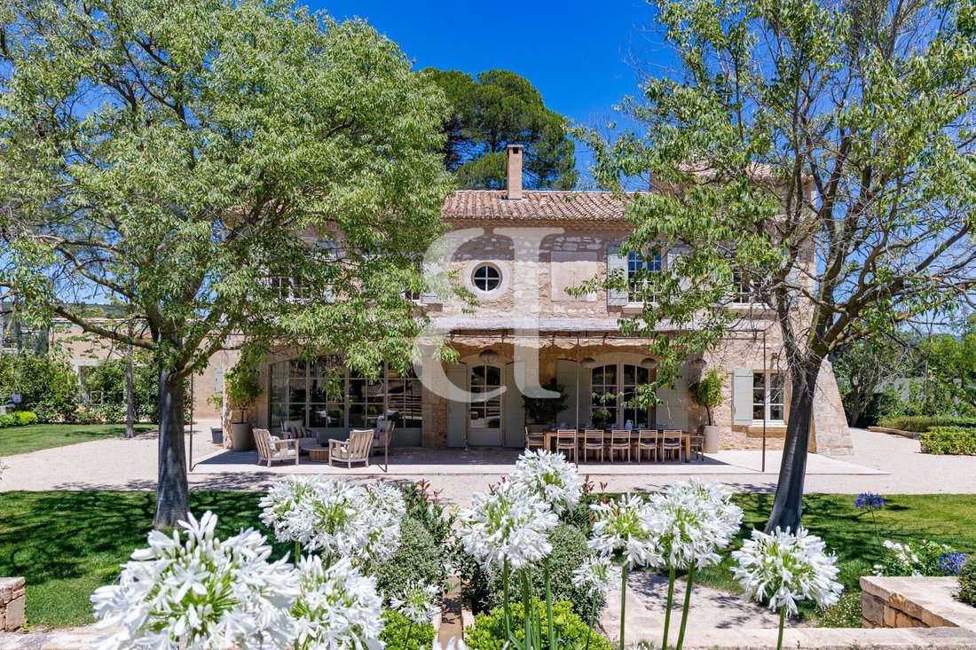 Country House in Paradou, Provence-Alpes-Côte d'Azur, France 3 - 16838270