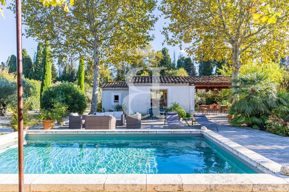 Villa in Verquières, Provence-Alpes-Côte d'Azur, France 2 - 16838259