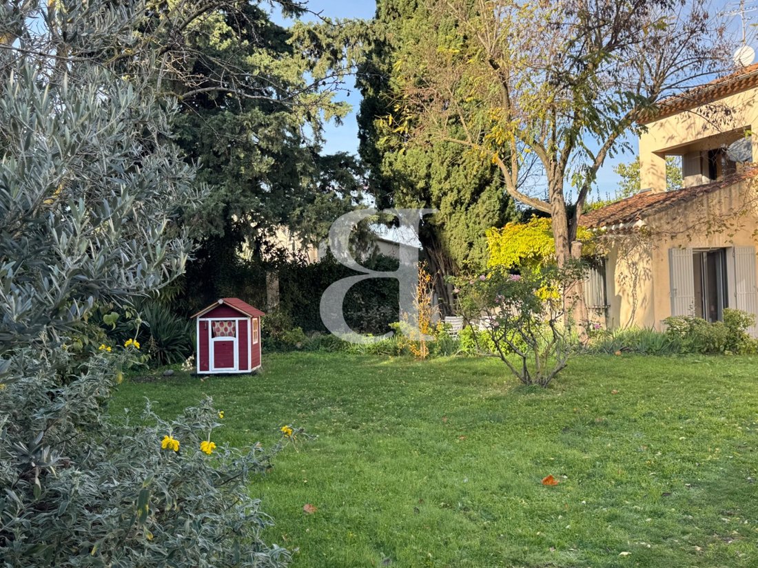 Villa in Saint-Rémy-de-Provence, Provence-Alpes-Côte d'Azur, France 2 - 16838279