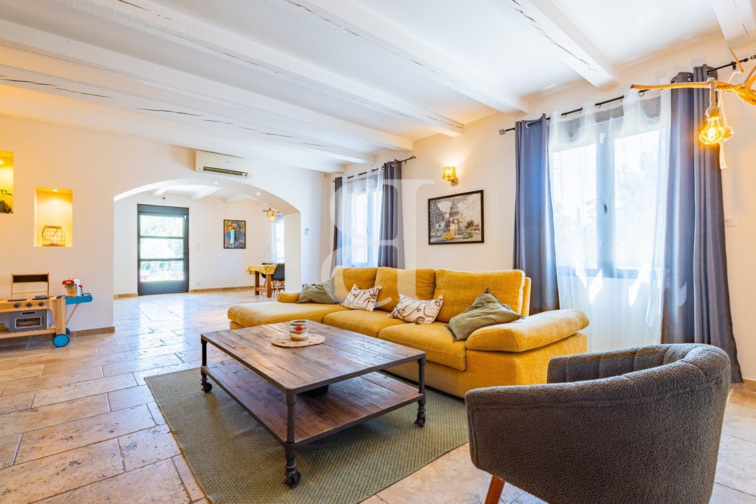Villa in Mollégès, Provence-Alpes-Côte d'Azur, France 5 - 18390003