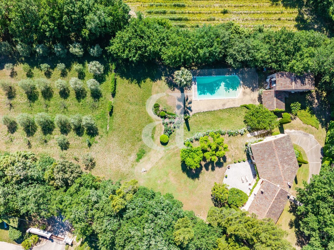 Villa in Séguret, Provence-Alpes-Côte d'Azur, France 3 - 17732315