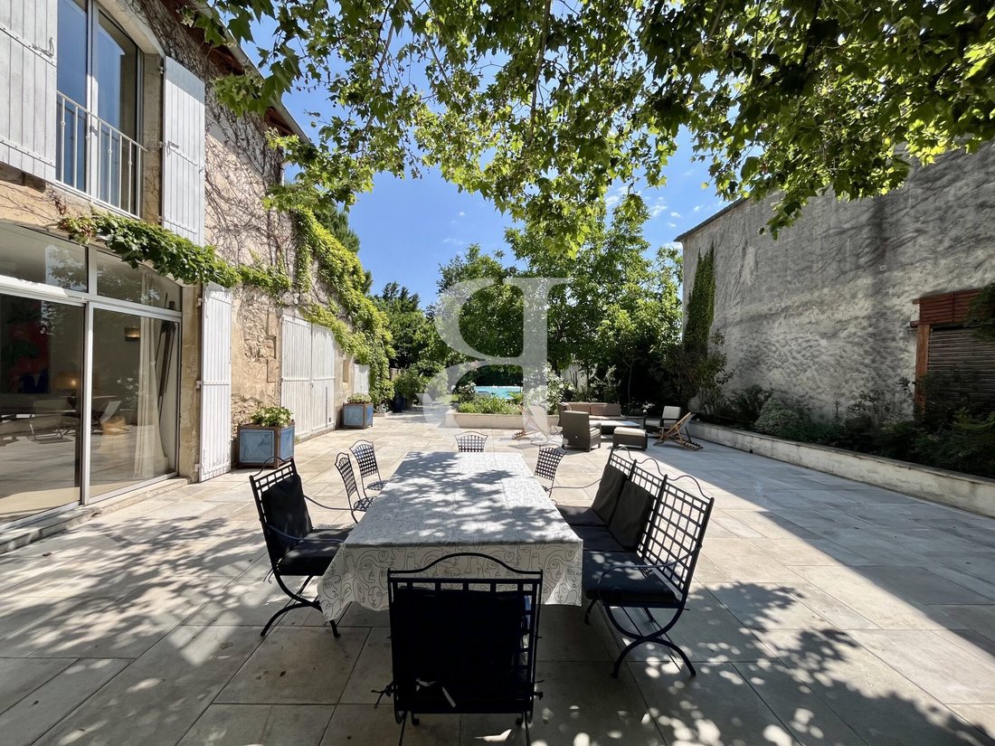 Country House in Noves, Provence-Alpes-Côte d'Azur, France 1 - 18390037