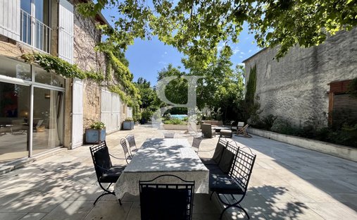 Country House in Noves, Provence-Alpes-Côte d'Azur, France 1