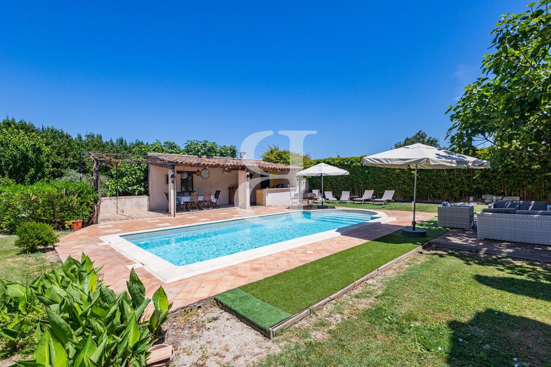 Country House in Cabannes, Provence-Alpes-Côte d'Azur, France 1 - 18389984