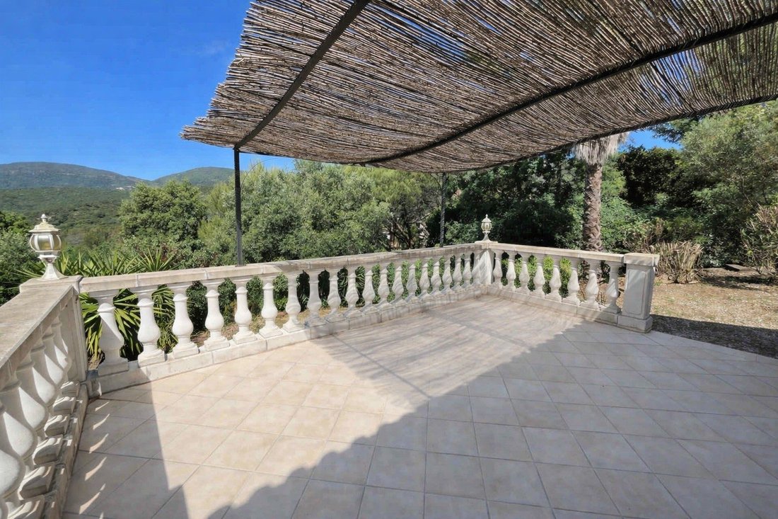 House in La Croix-Valmer, Provence-Alpes-Côte d'Azur, France 2 - 15702222