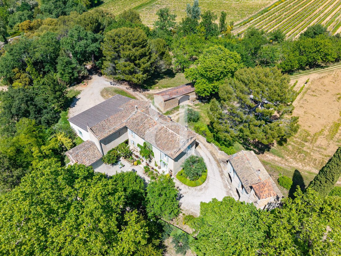 Country House in Puyméras, Provence-Alpes-Côte d'Azur, France 2 - 17868844