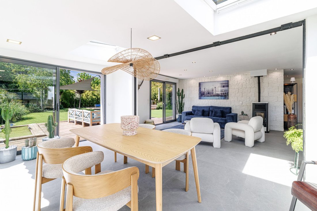 House in Levens, Provence-Alpes-Côte d'Azur, France 2 - 18389803