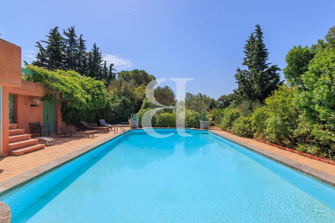 Villa in Les Baux-de-Provence, Provence-Alpes-Côte d'Azur, France 5 - 16838299