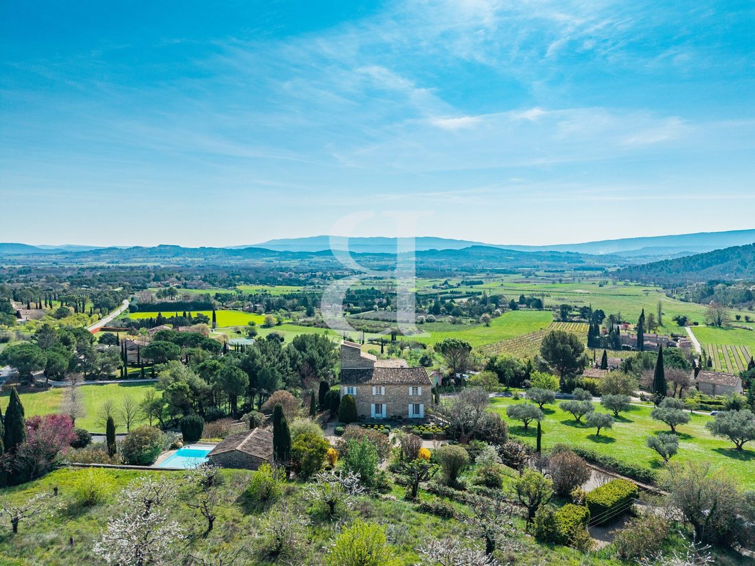 House in Gordes, Provence-Alpes-Côte d'Azur, France 1 - 17508184