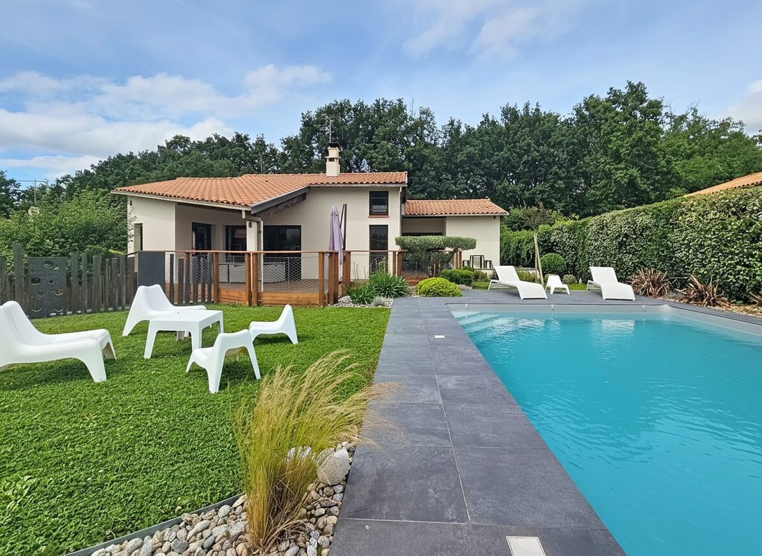 Villa in Quint-Fonsegrives, Occitania, France 3 - 18389746