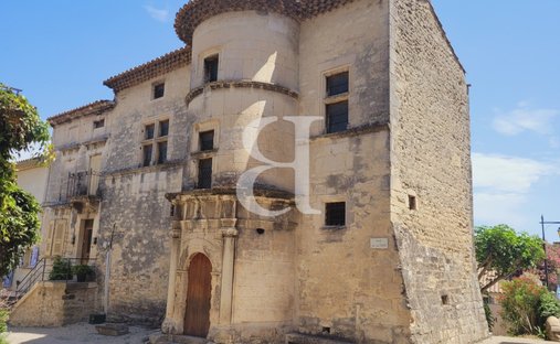 Casa di campagna a Saint-Restitut, Auvergne-Rodano-Alpi, Francia 1