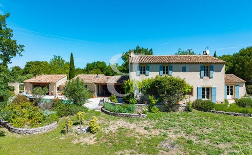 Country House in Lacoste, Provence-Alpes-Côte d'Azur, France 1