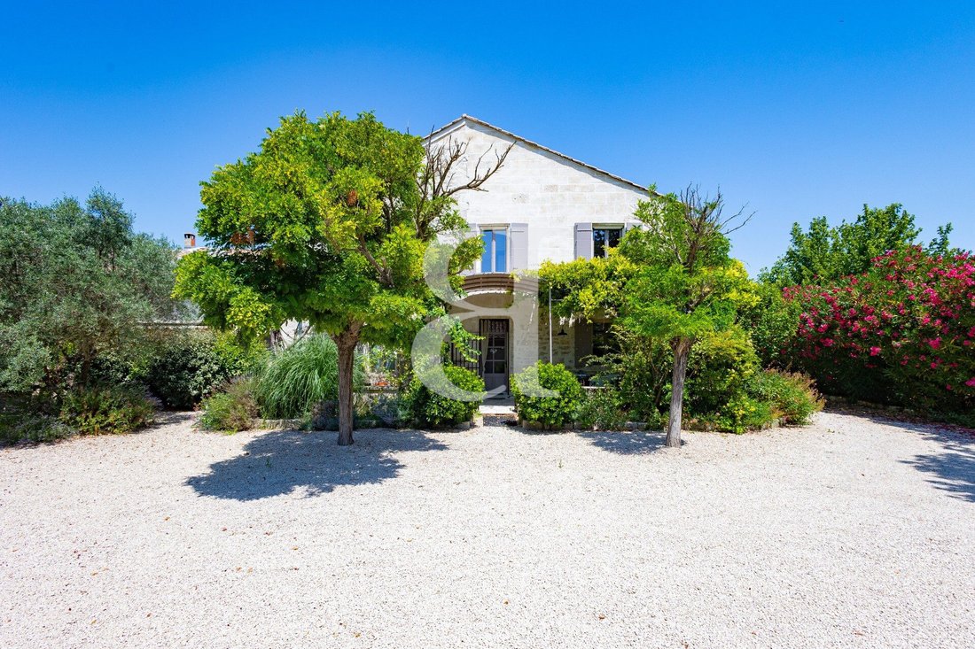 Country House in Saint-Rémy-de-Provence, Provence-Alpes-Côte d'Azur, France 4 - 16838239