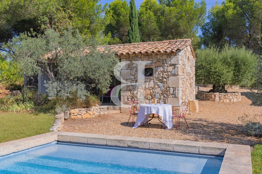 Country House in Mouriès, Provence-Alpes-Côte d'Azur, France 5 - 16838217
