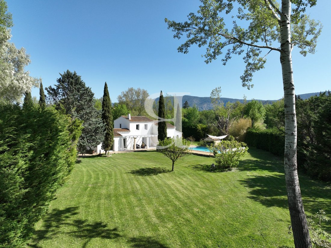 Villa in Nevons-route d'Apt, L'Isle-sur-la-Sorgue, France 1 - 17667701