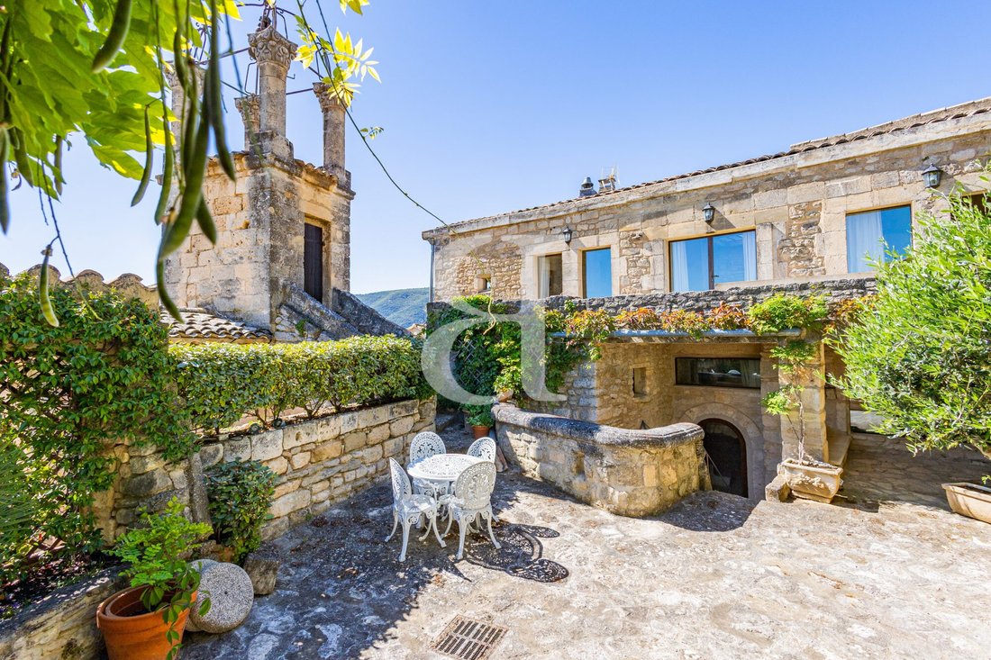 Country House in Lacoste, Provence-Alpes-Côte d'Azur, France 1 - 18390226