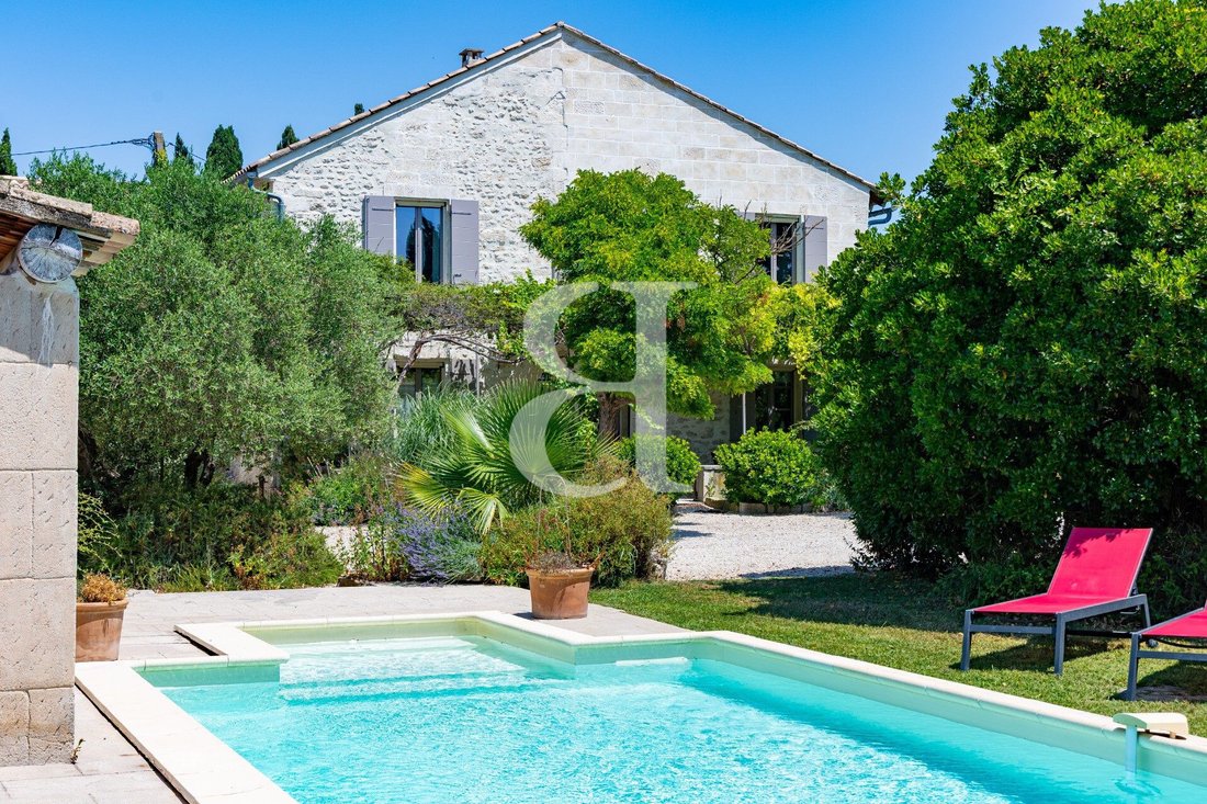 Country House in Saint-Rémy-de-Provence, Provence-Alpes-Côte d'Azur, France 1 - 16838239