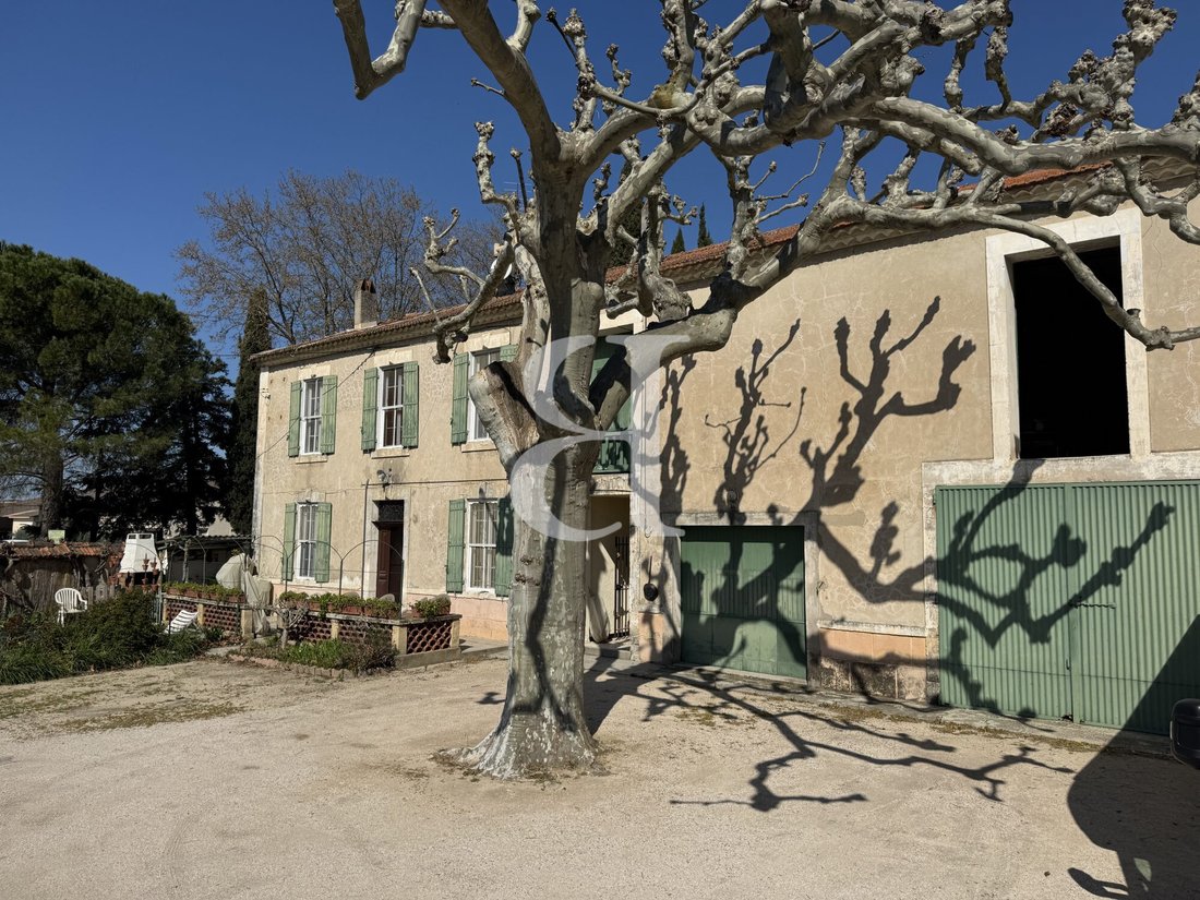 Country House in Maillane, Provence-Alpes-Côte d'Azur, France 1 - 17468568