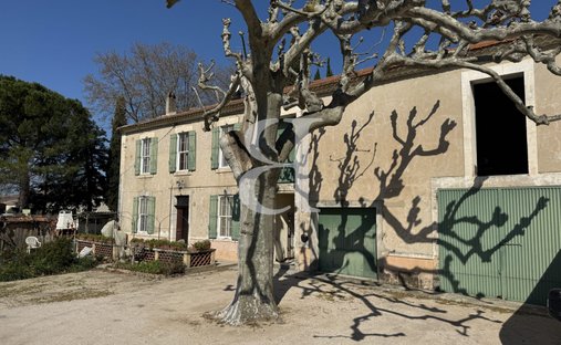 Country House in Maillane, Provence-Alpes-Côte d'Azur, France 1