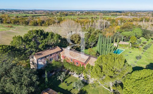 Country House in Ouest, Monteux, France 1