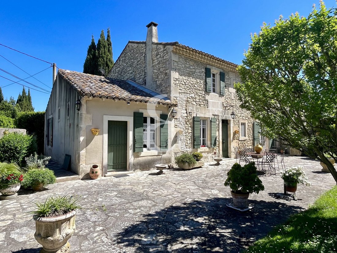 Country House in Saint-Etienne-du-Grès, Provence-Alpes-Côte d'Azur, France 4 - 17143925
