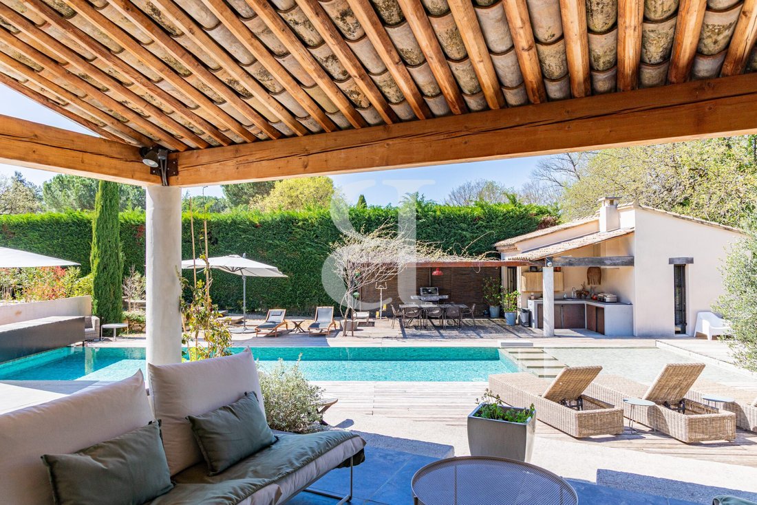 Country House in Ménerbes, Provence-Alpes-Côte d'Azur, France 4 - 17699988