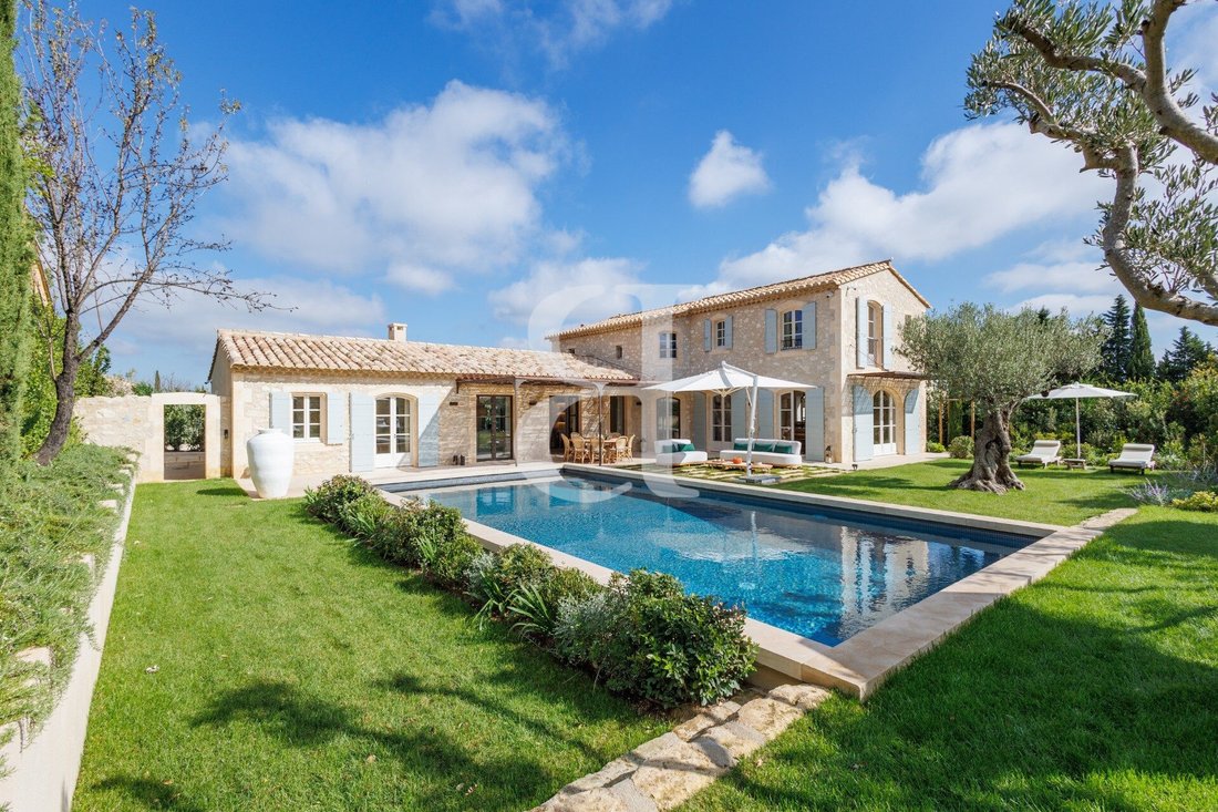 Country House in Eygalières, Provence-Alpes-Côte d'Azur, France 1 - 16838266