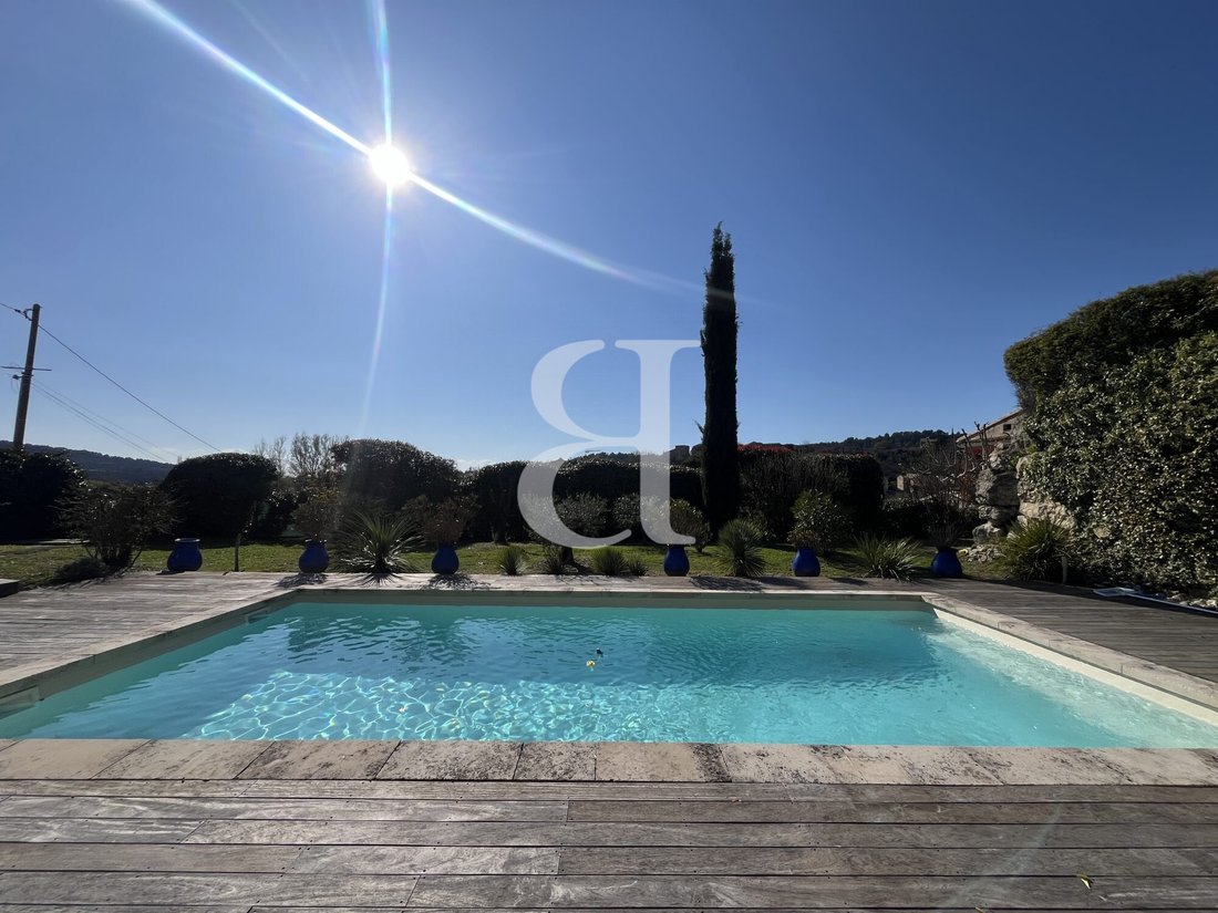 Villa in Mormoiron, Provence-Alpes-Côte d'Azur, France 5 - 17498726