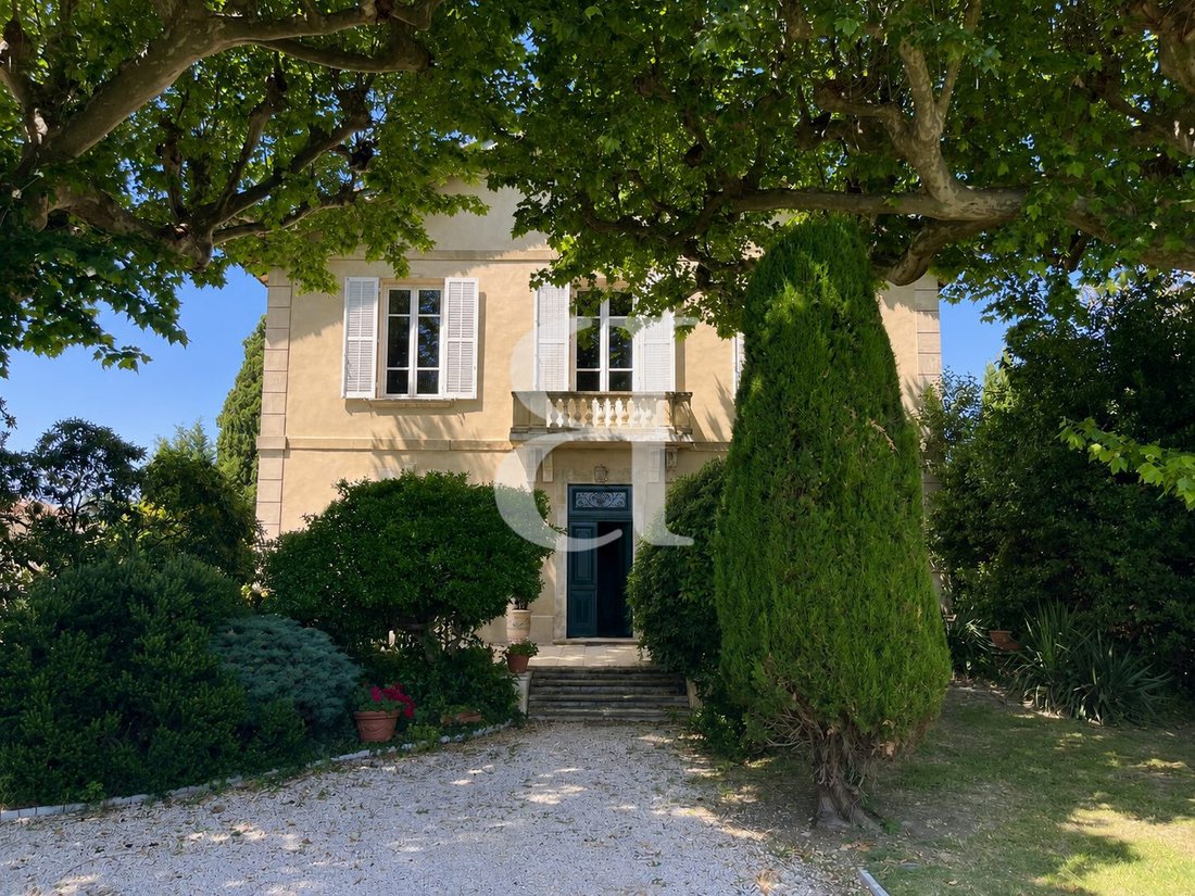 Villa in Graveson, Provence-Alpes-Côte d'Azur, France 2 - 18390032