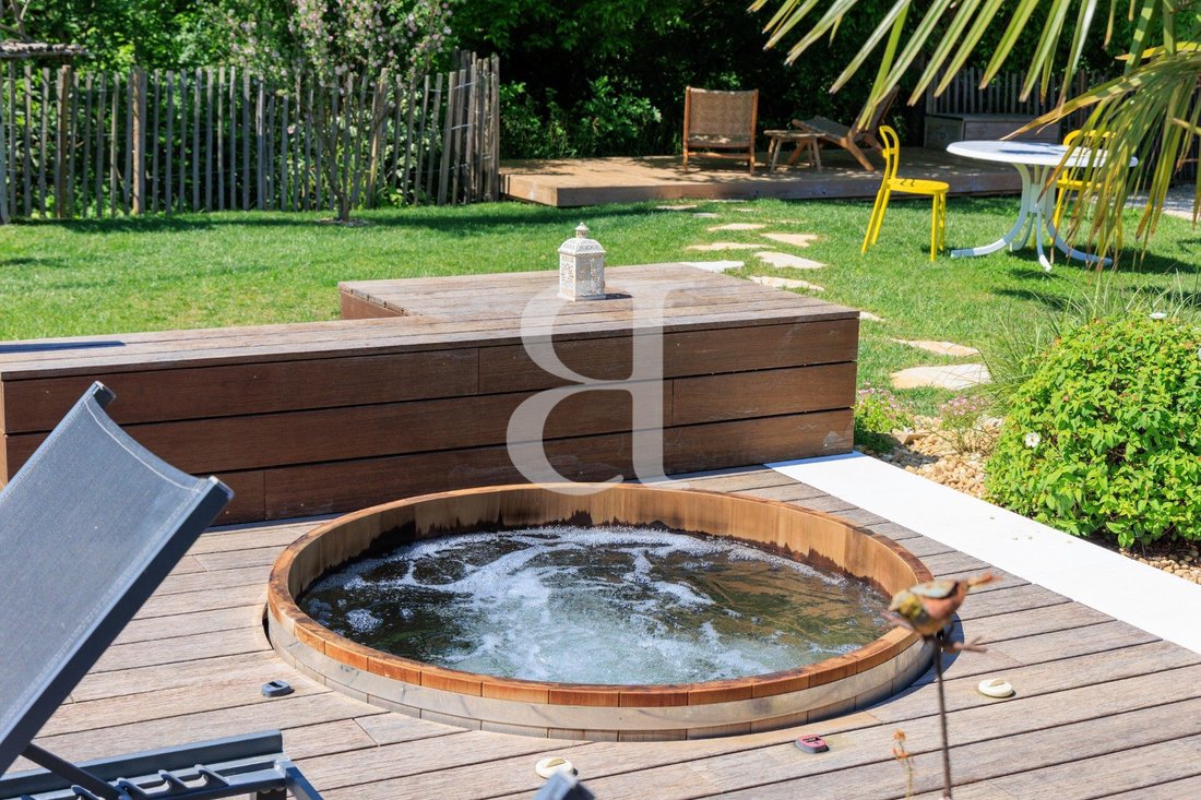 Villa in Nevons-route d'Apt, L'Isle-sur-la-Sorgue, France 5 - 16838292